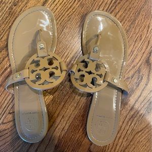 Authentic Women’s size 8.5 Tory Burch sandals
